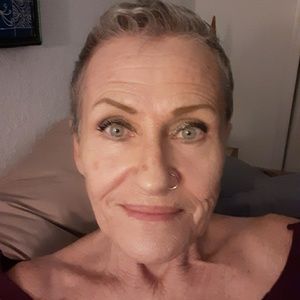 Meet your Posher, Candace